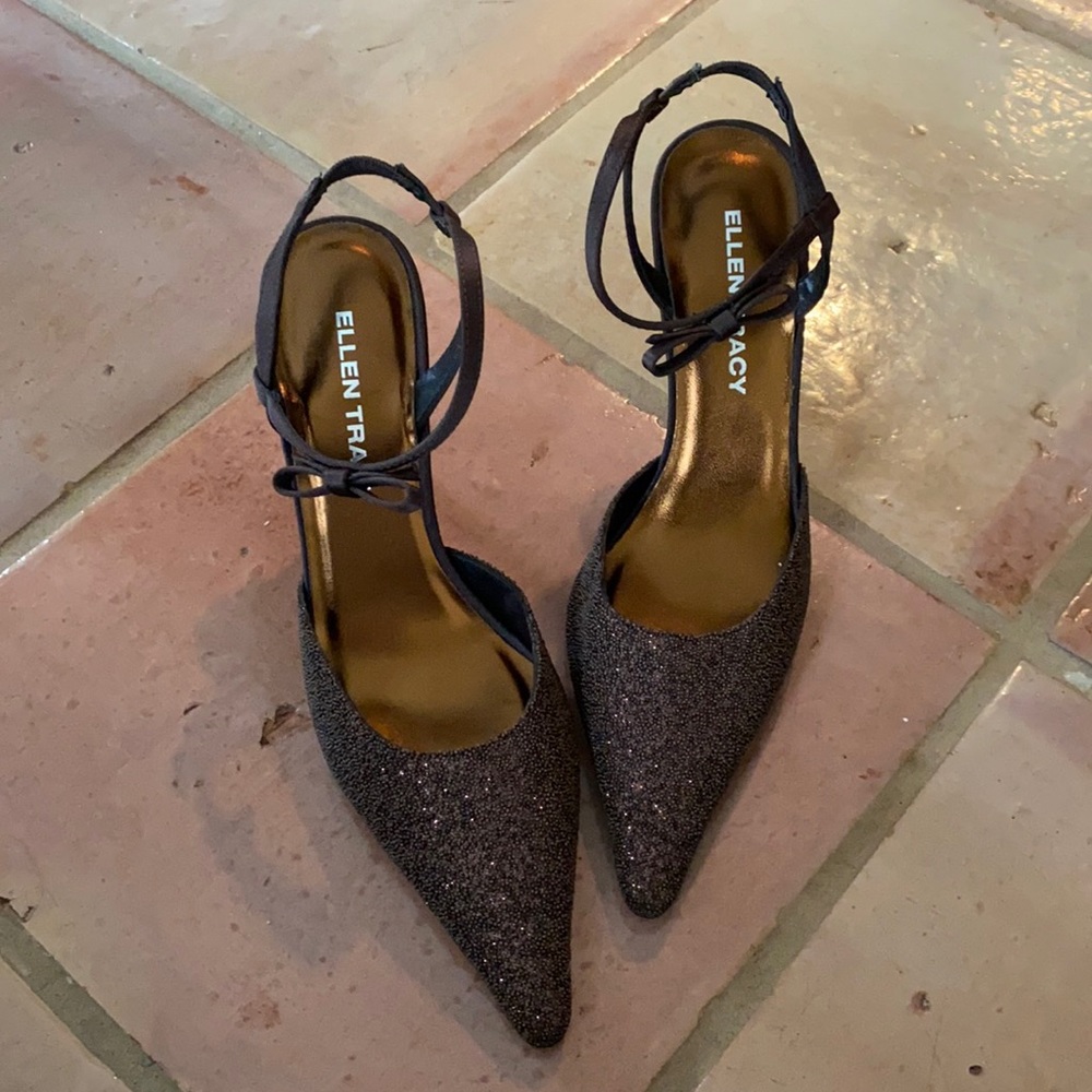 BRAND NWT Ellen Tracy Heels